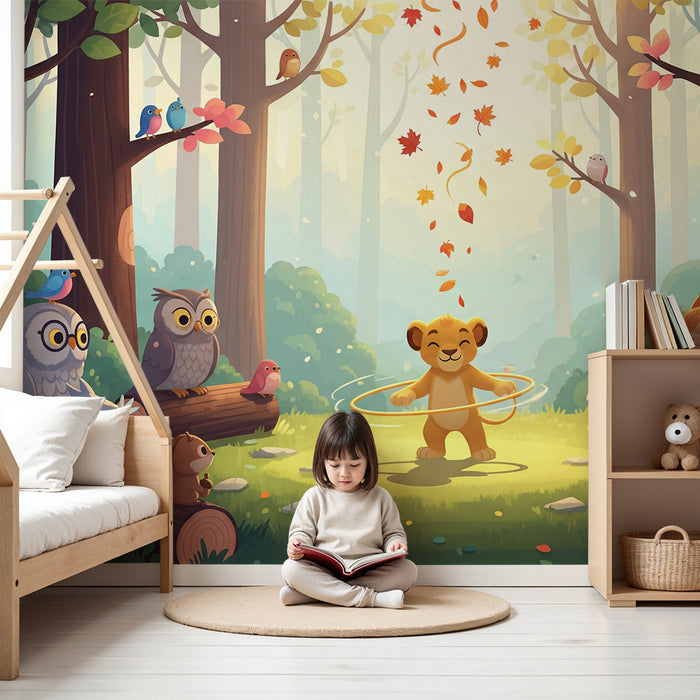 Barnrumstapet | Glad liten lejonunge i förtrollad skog med djur