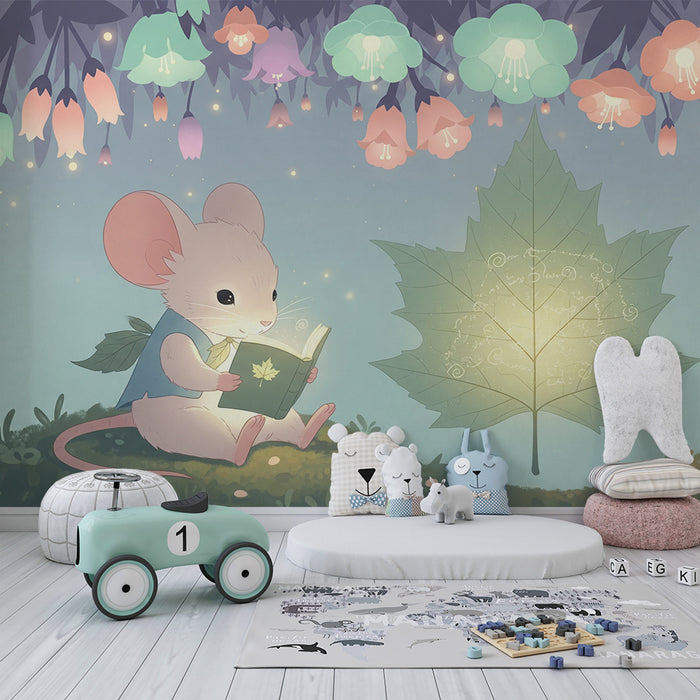 Tapet barnerom | Liten mus leser under lyse blomster