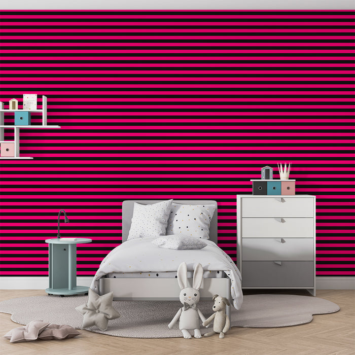 Børneværelse tapet | Små vandrette striber i fuchsia og sort