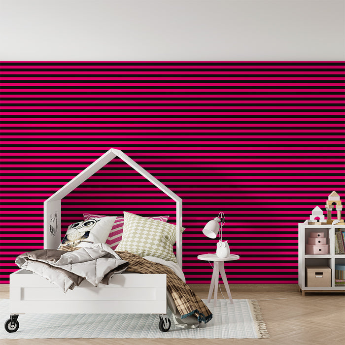 Børneværelse tapet | Små vandrette striber i fuchsia og sort
