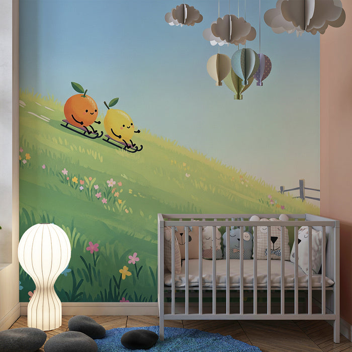 Papier peint chambre enfant | Petits fruits joyeux dévalant une colline fleurie