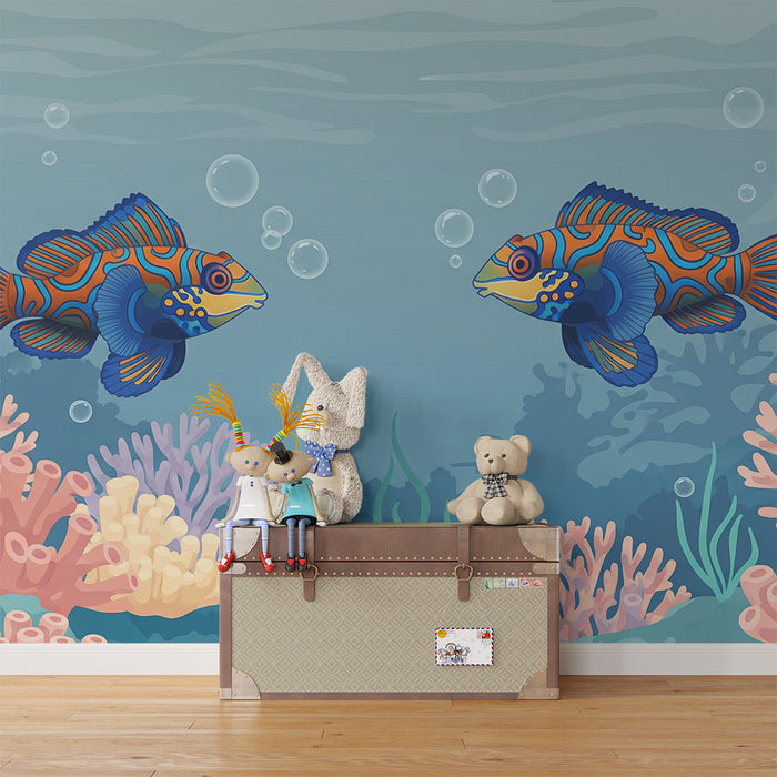 Tapete Kinderzimmer | Bunte Fische um Korallen im Unterwasser-Stil