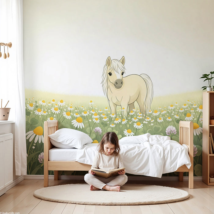 Papier peint chambre enfant | Poney dans un champ de fleurs sauvages