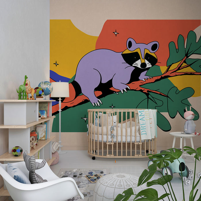 Kinderzimmer Tapete | Bunter Waschbär auf einem Ast mit geometrischen Formen