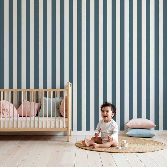 Papier peint chambre enfant | Rayures verticales bleu marine et blanc