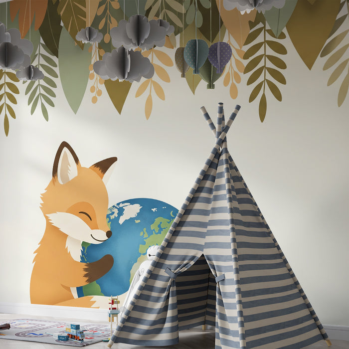 Kinderzimmer Tapete | Kuschelnder Fuchs unter buntem Laub