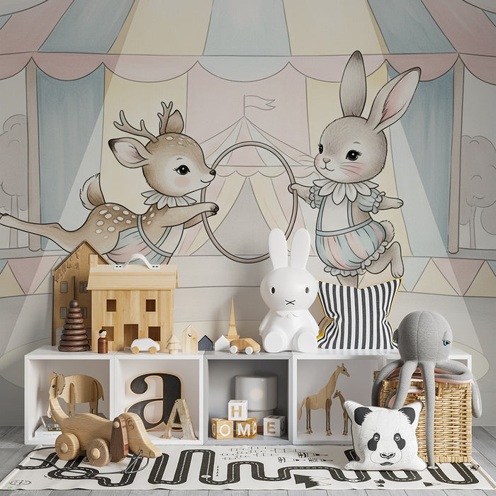 Børneværelse tapet | Cirkusforestilling med en hjort og en kanin