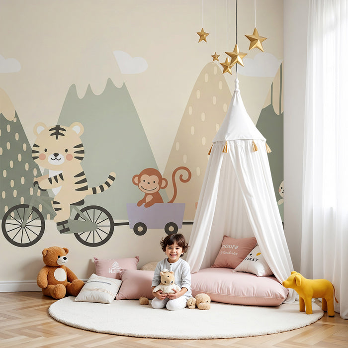 Børneværelse tapet | Cyklende tiger med sine dyrevenner i et bjerglandskab