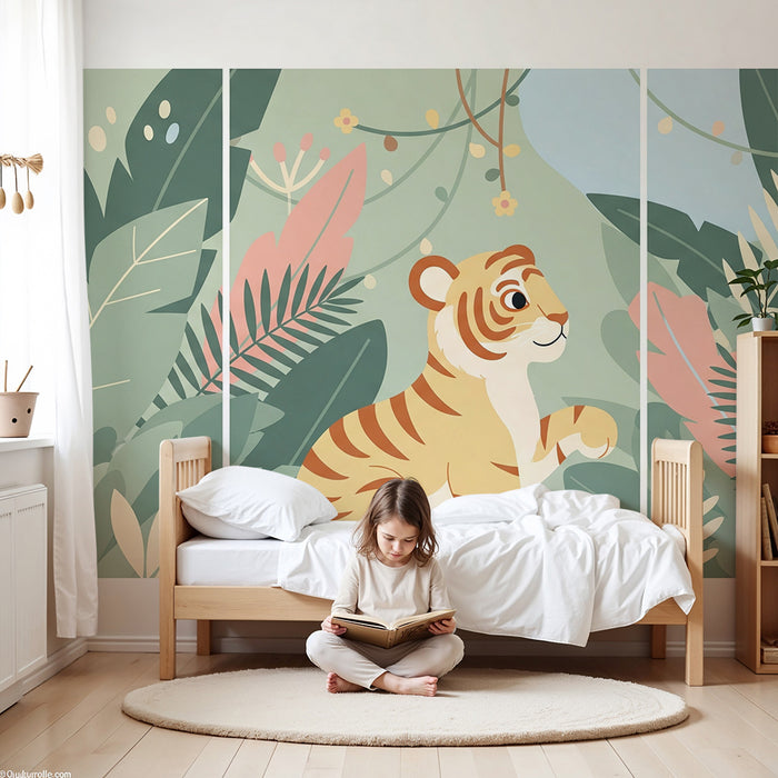 Barntapet | Lekfull tiger mitt i grönskande djungel