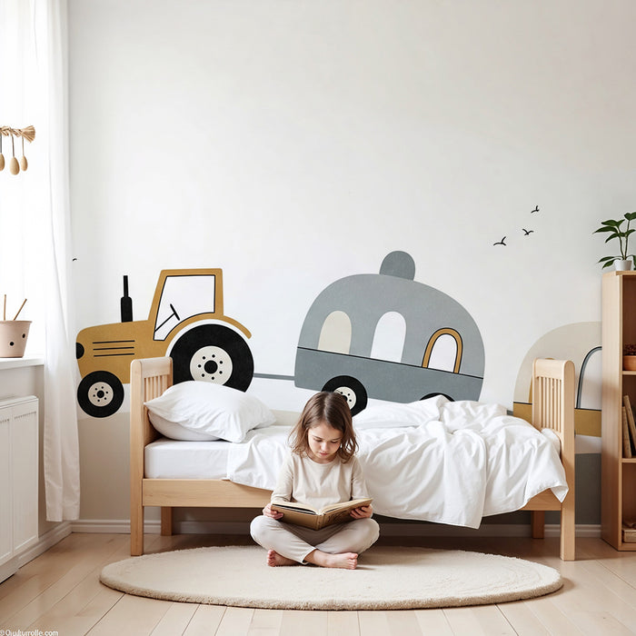 Carta da parati per camera bambini | Trattore colorato e paesaggi morbidi per un'avventura divertente