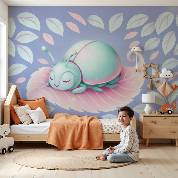 Papier peint chambre bébé | Coccinelle rêveuse et feuilles pastel